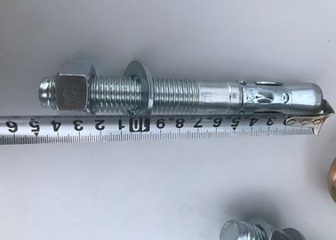 আয়রন উপাদান M10 * 100 কংক্রিট ওয়েজ অ্যাঙ্কর Bolts সঙ্গে নীল / হোয়াইট জাস্ট ধাতুপট্টাবৃত